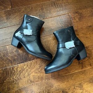 Propet Tory boots (wide)